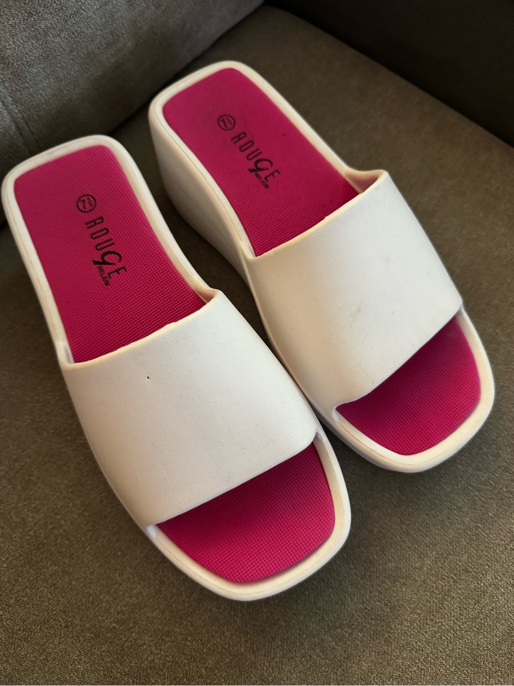 Rouge Helium Platform Slides